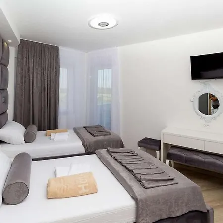 Villa Amfora For 12 Guests * Smokovic